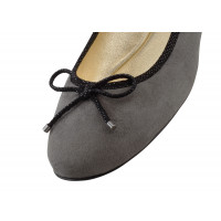 grau Ballerinas. Wo gibt's denn das?